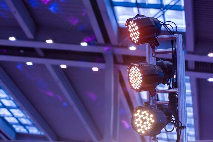 Lighting fixtures on truss