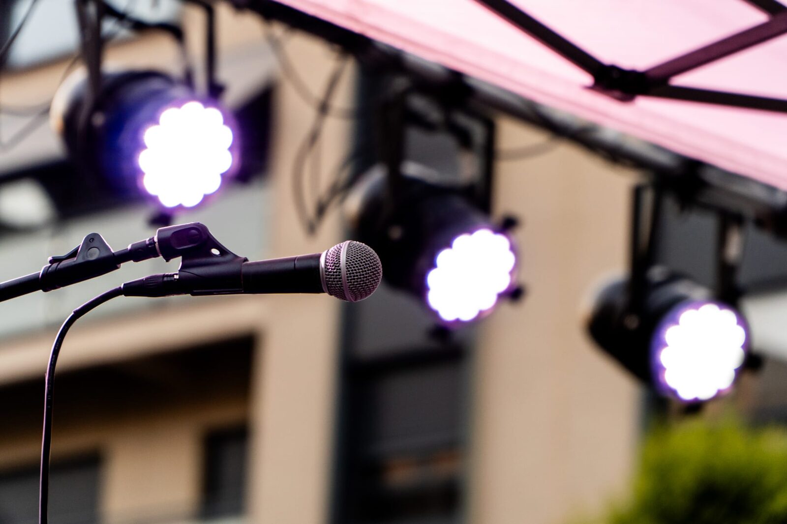 Microphone in front of stage lighting